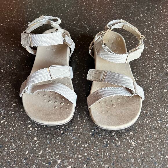 Vionic Candace Orthodic Sandals Beige Taupe Tan Nude Quick Dry Strappy Women 7.5 - Picture 1 of 8